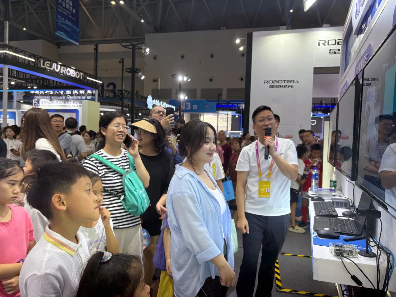 6a5de4864bdb226945180e429cb33f75.jpg