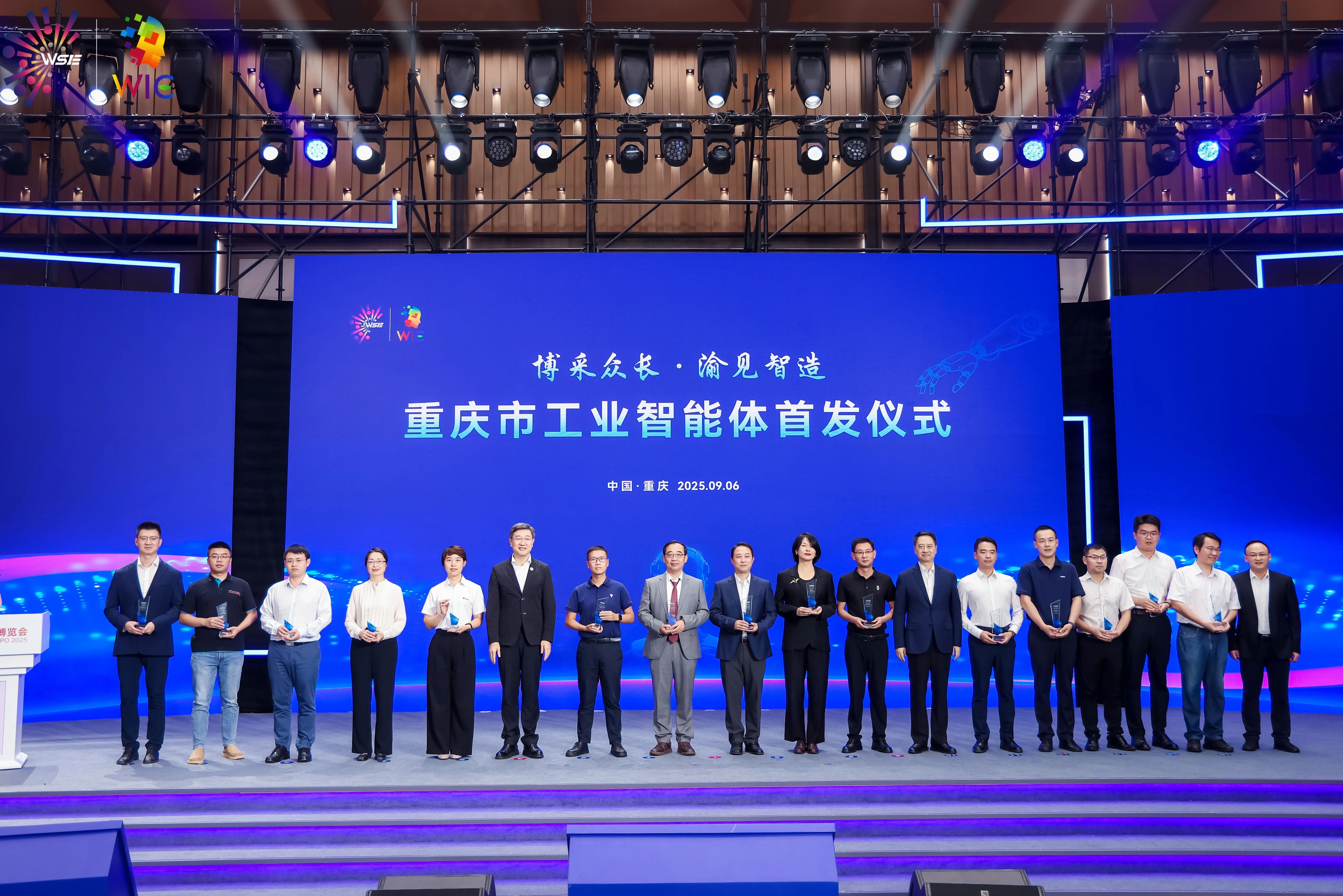 7ec6acea8ad22e9ca23fe82091e2cccb.jpg